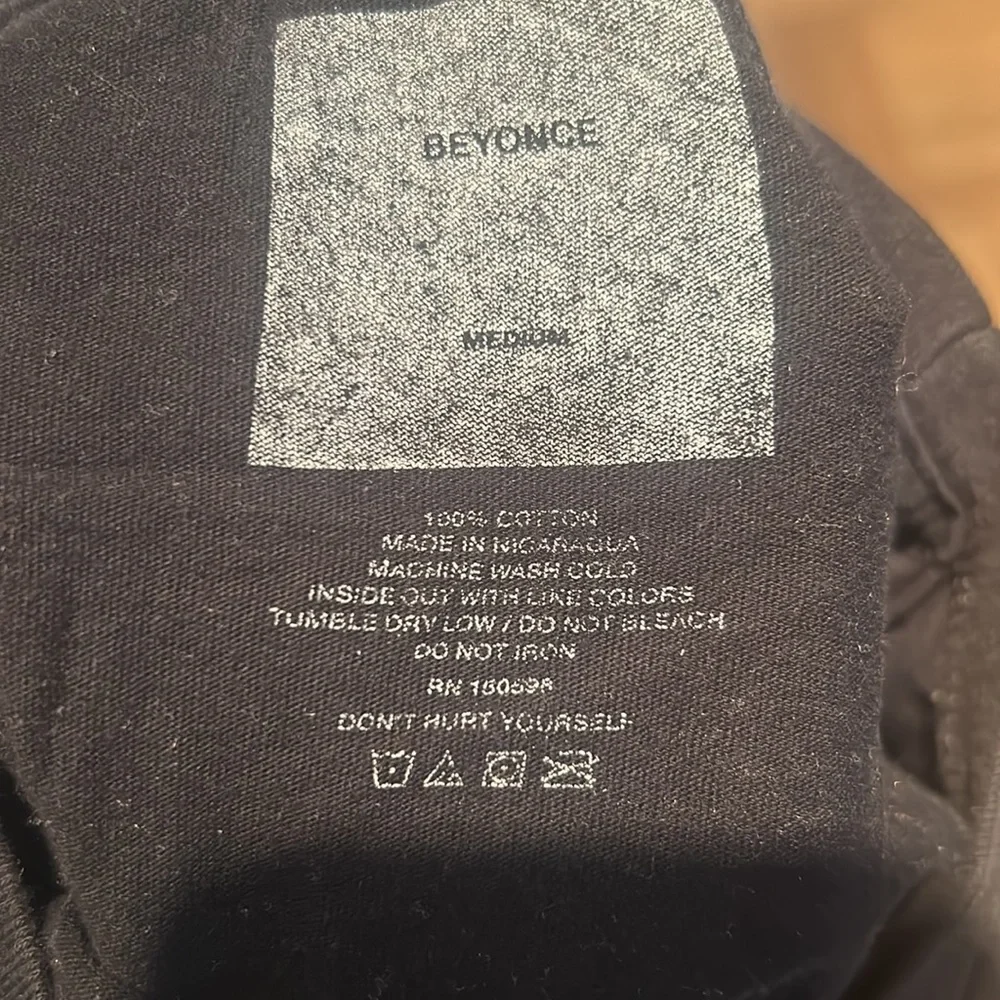 BEYONCÉ Formation Tour Graphic Black Smoke T shirt W M - Picture 6 of 6